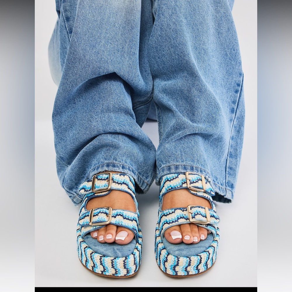 Stay chill flatform sandals